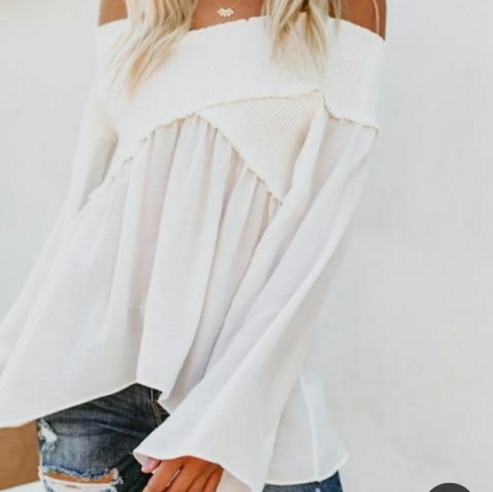 NWT Vici Smocked Off the Shoulder Top Size M